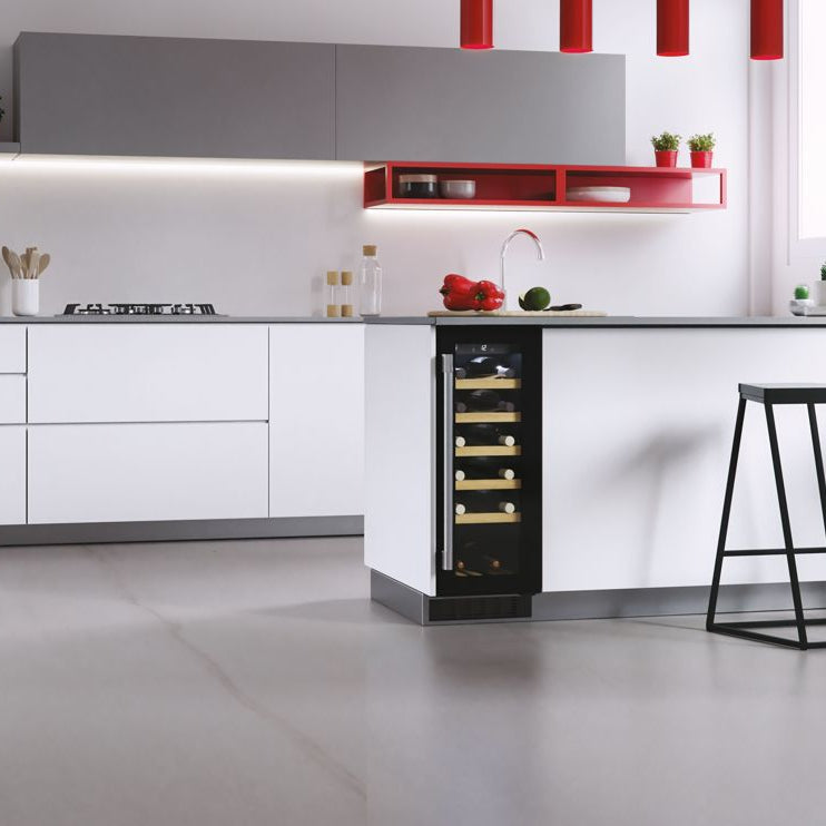 HWCB30UKN Wine Cooler