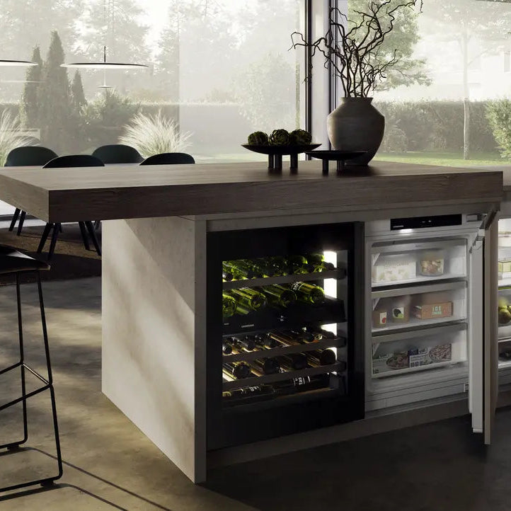 Liebherr UWgbi 3682 Vinidor Selection Wine Fridge | 32 Bottle | Dual Zone | Black