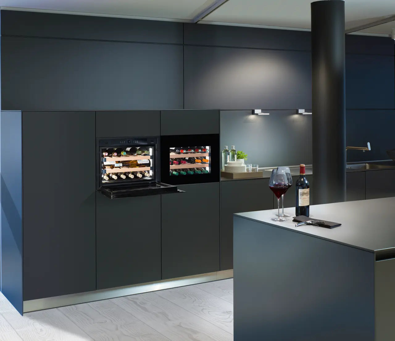Liebherr WKEgb 582 GrandCru Wine Fridge | 18 Bottle | Single Zone | Black